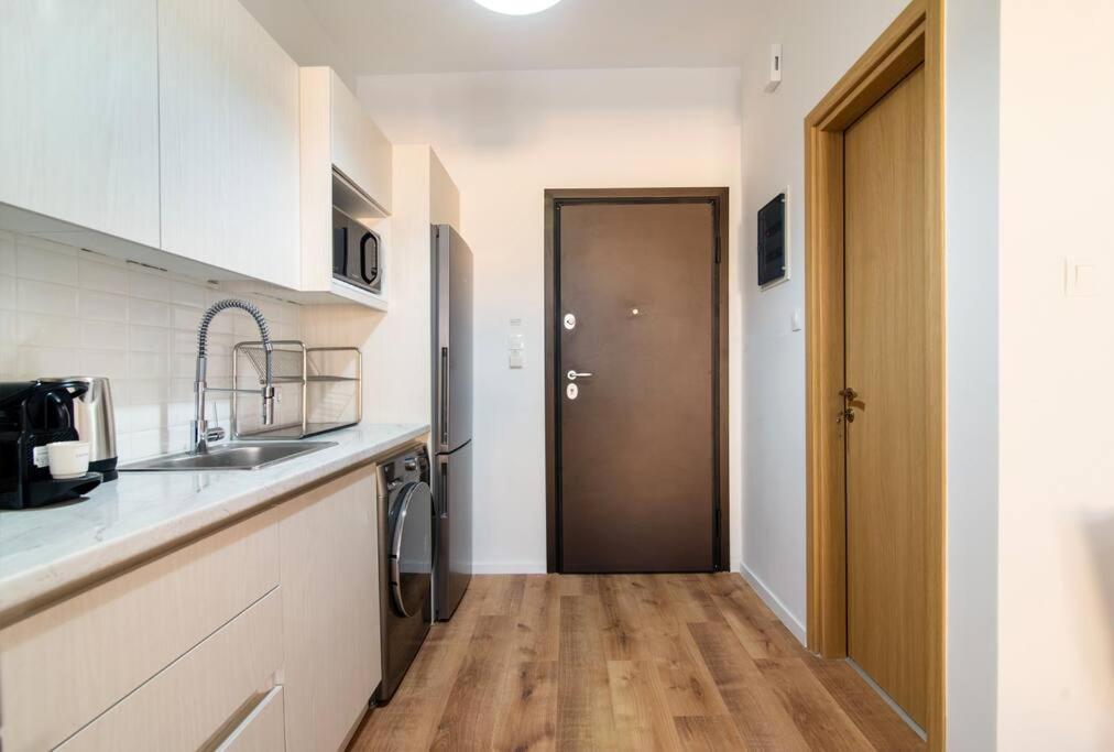 Kelly'S Urban Home - 5 Mins Walk To Acropolis Atenas Exterior foto